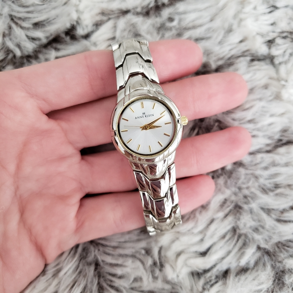 Stainless Steel Quartz Ladies Watch